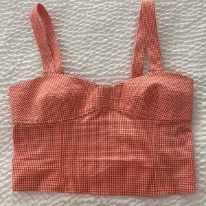 Very nice top with zipper on the side